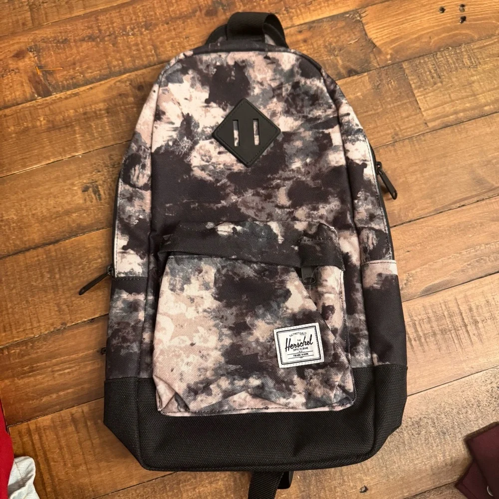 HERSCHEL Heritage Camp Shoulder Bag‎